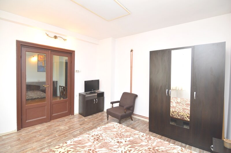 Stefan cel Mare, adiacent, vanzare 2 camere,