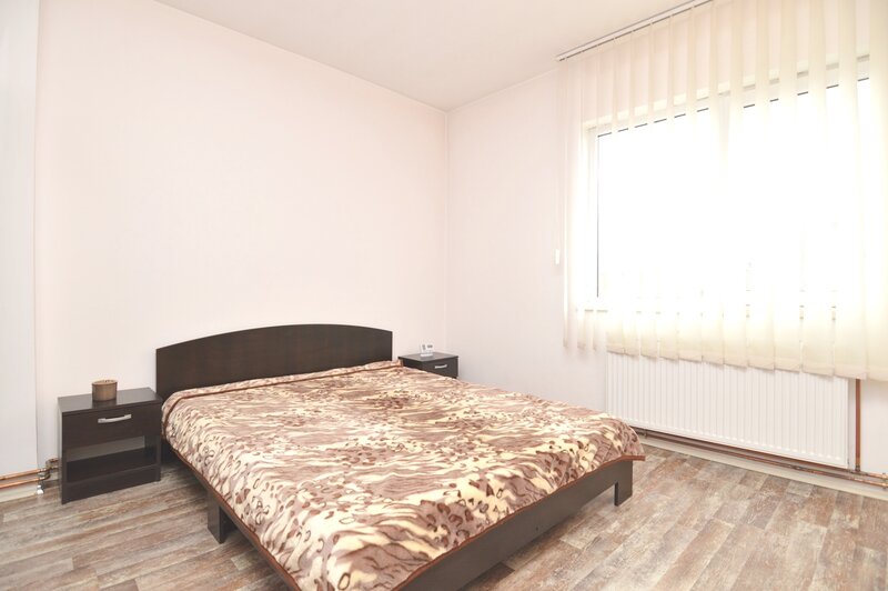 Stefan cel Mare, adiacent, vanzare 2 camere,